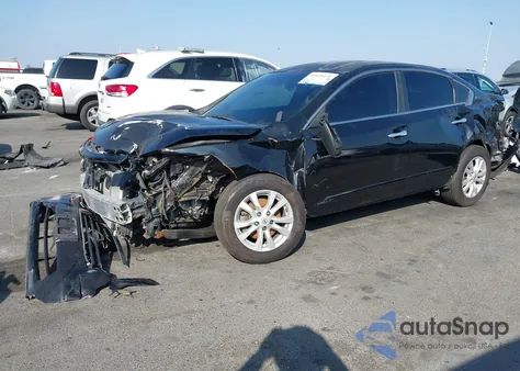 2014 Nissan Altima 2.5 S z USA, uszkodzony, nr VIN 1N4AL3AP2EN238232